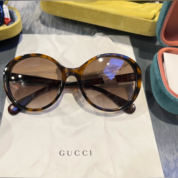 GUCCI 🇮🇹 - Picture 1 of 4